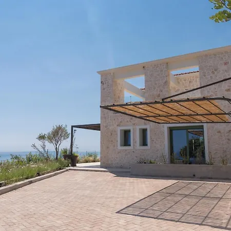 Esperanza Villa